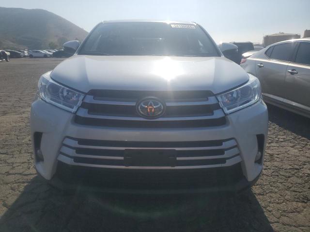 5TDZZRFH6KS344768 - 2019 TOYOTA HIGHLANDER LE WHITE photo 5