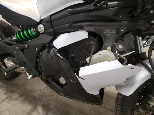 JKAEXEE15FDA18900 - 2015 KAWASAKI EX650 E WHITE photo 7