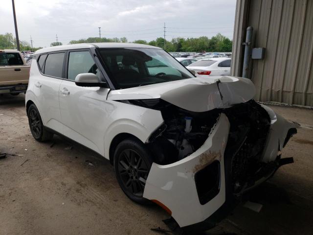 KNDJ33AU7N7801747 - 2022 KIA SOUL EX WHITE photo 4