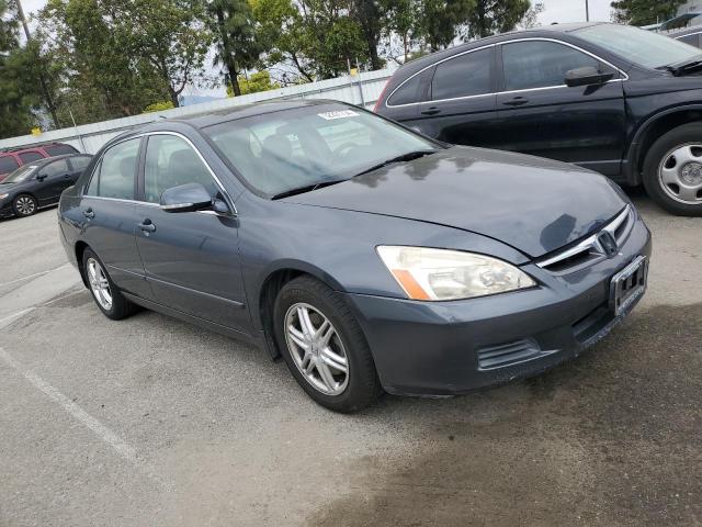 JHMCN36547C001002 - 2007 HONDA ACCORD HYBRID GRAY photo 4