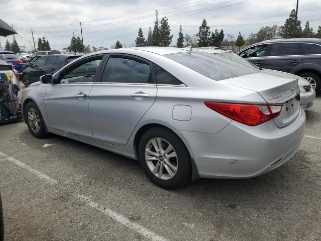 5NPEB4AC0CH427346 - 2012 HYUNDAI SONATA GLS SILVER photo 2