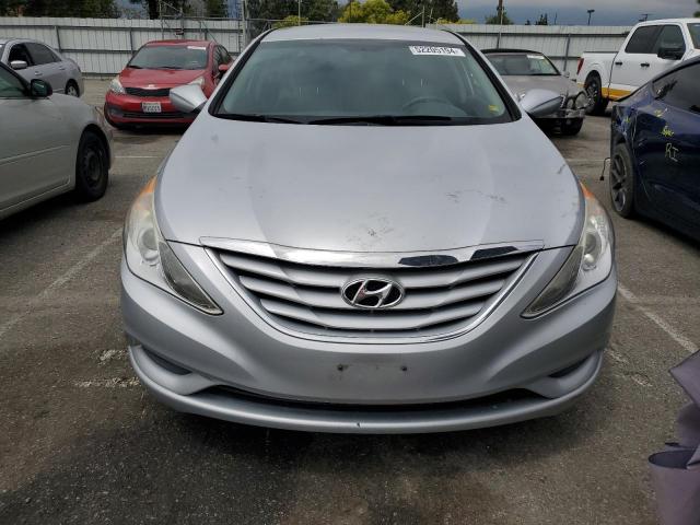 5NPEB4AC0CH427346 - 2012 HYUNDAI SONATA GLS SILVER photo 5