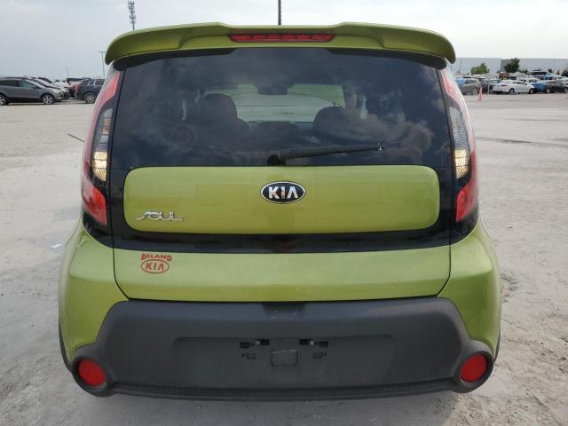 KNDJN2A23G7837747 - 2016 KIA SOUL GREEN photo 6