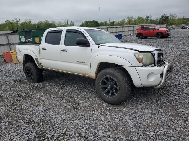 3TMJU4GN5BM113539 - 2011 TOYOTA TACOMA DOUBLE CAB PRERUNNER WHITE photo 4