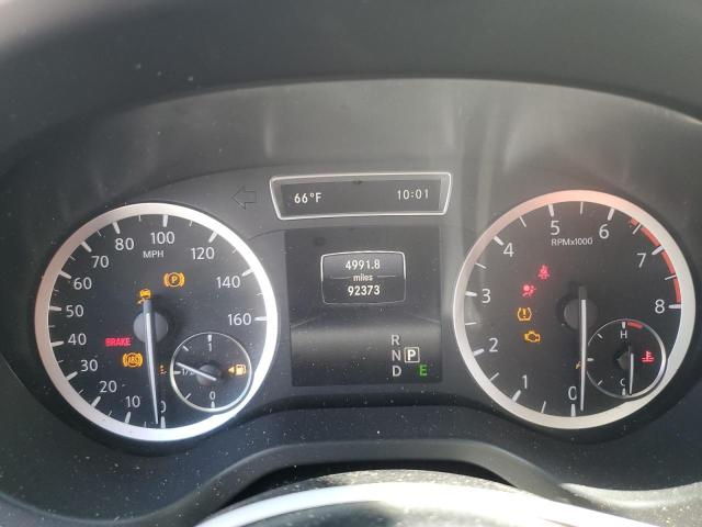 SJKCH5CP9JA046849 - 2018 INFINITI QX30 BASE WHITE photo 9