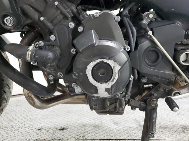 JYARN33Y1GA002917 - 2016 YAMAHA FZ09 C BLACK photo 11