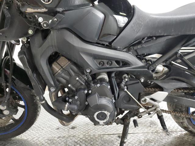 JYARN33Y1GA002917 - 2016 YAMAHA FZ09 C BLACK photo 6