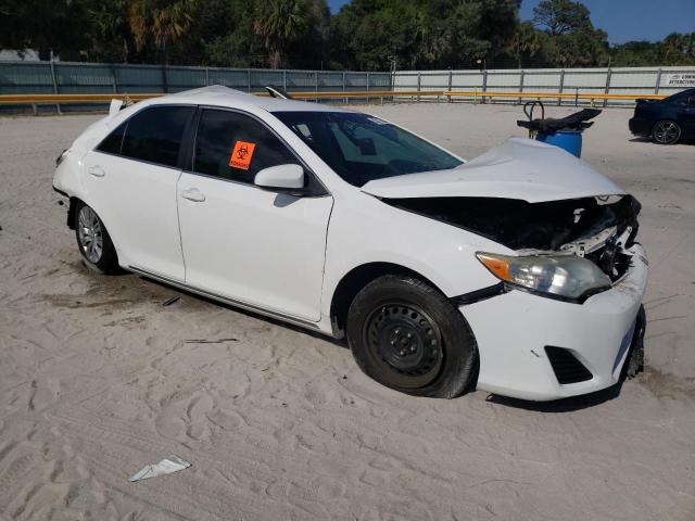 4T1BF1FK9DU249820 - 2013 TOYOTA CAMRY L WHITE photo 4