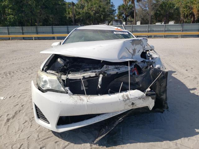 4T1BF1FK9DU249820 - 2013 TOYOTA CAMRY L WHITE photo 5