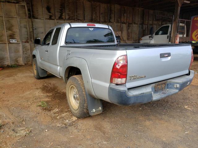 5TEUX42N76Z302987 - 2006 TOYOTA TACOMA ACCESS CAB SILVER photo 2
