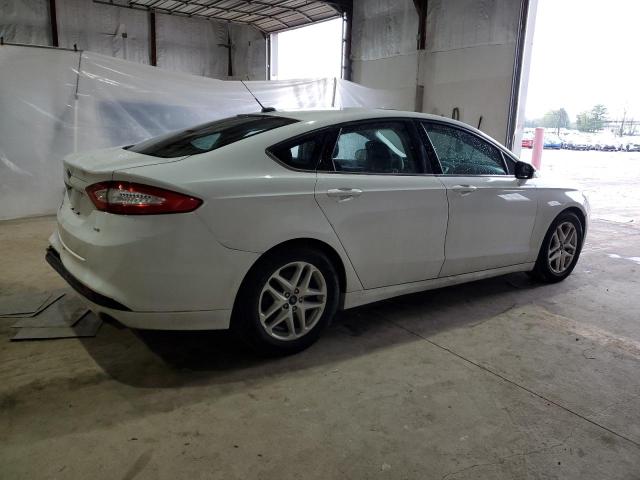 1FA6P0H76F5122418 - 2015 FORD FUSION SE WHITE photo 3