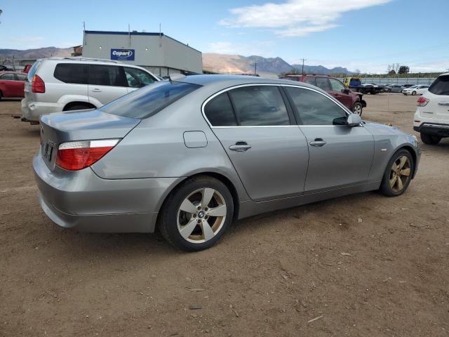 WBANF73587CY17355 - 2007 BMW 530 XI SILVER photo 3