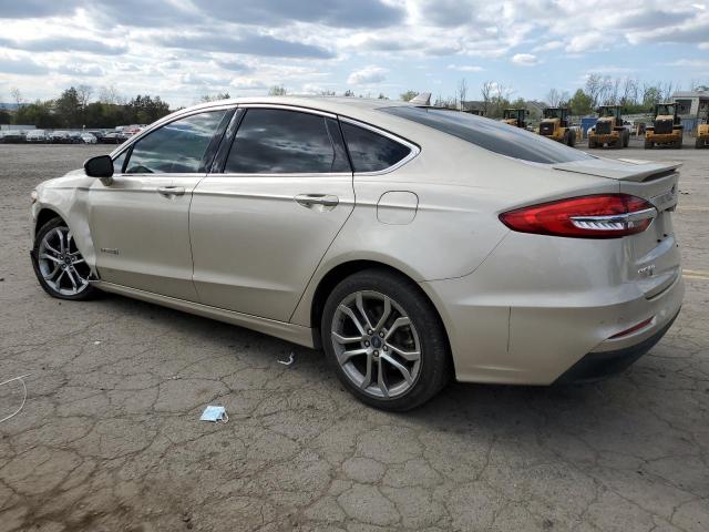 3FA6P0RU7KR187791 - 2019 FORD FUSION TITANIUM CREAM photo 2