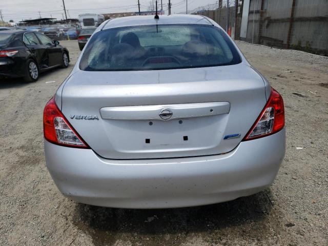 3N1CN7AP3EL841259 - 2014 NISSAN VERSA S SILVER photo 6