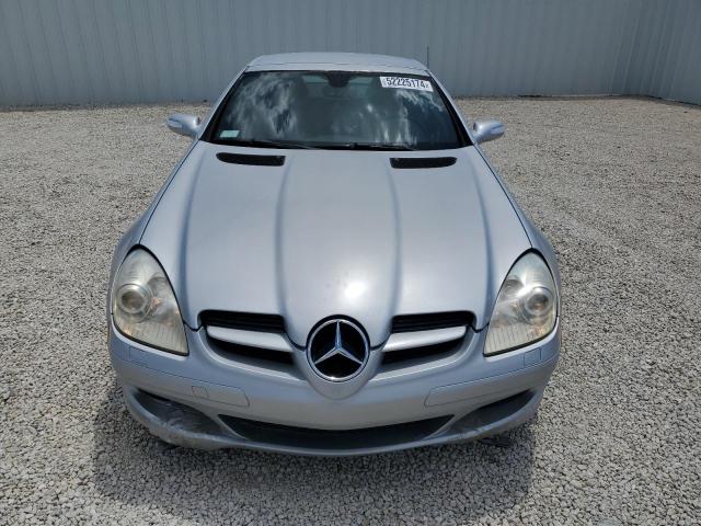 WDBWK54F86F100299 - 2006 MERCEDES-BENZ SLK 280 SILVER photo 5