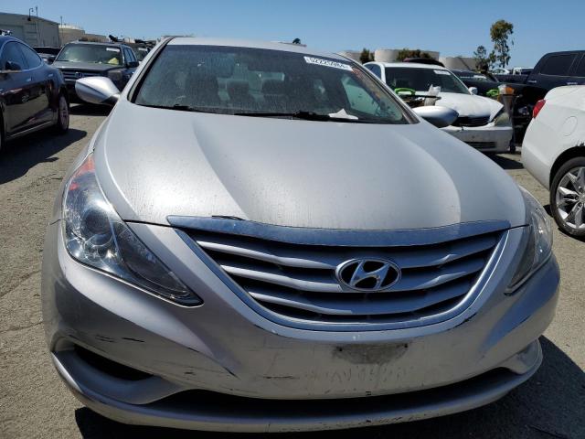 5NPEB4AC4BH002078 - 2011 HYUNDAI SONATA GLS SILVER photo 5