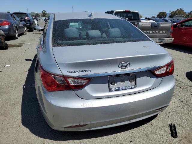 5NPEB4AC4BH002078 - 2011 HYUNDAI SONATA GLS SILVER photo 6