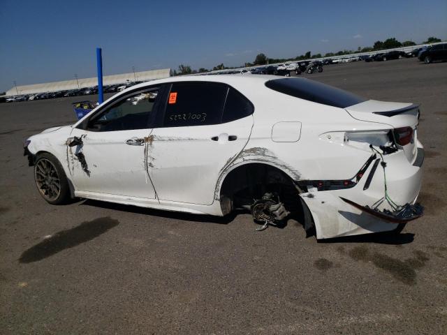 4T1G11AK0PU105783 - 2023 TOYOTA CAMRY SE NIGHT SHADE WHITE photo 2
