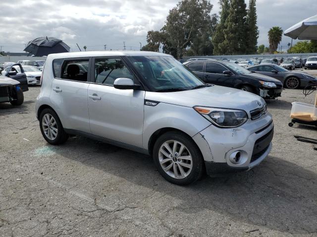 KNDJP3A5XK7632283 - 2019 KIA SOUL + SILVER photo 4