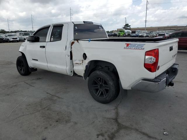 5TFRM5F1XGX106272 - 2016 TOYOTA TUNDRA DOUBLE CAB SR/SR5 WHITE photo 2