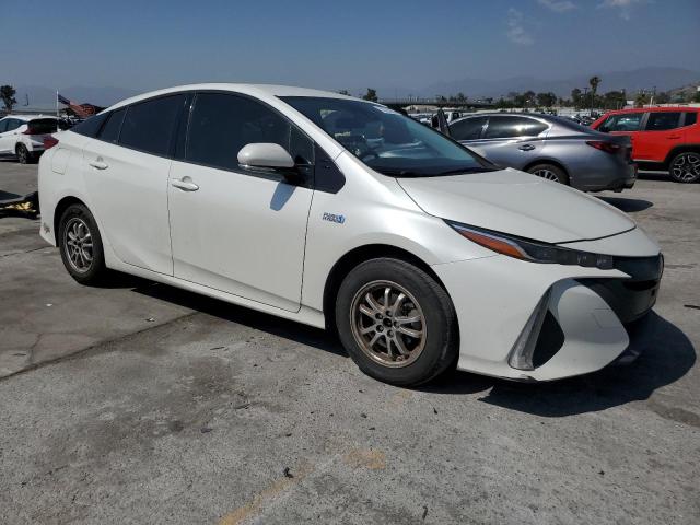 JTDKARFP8H3010543 - 2017 TOYOTA PRIUS PRIM 白色 照片 4