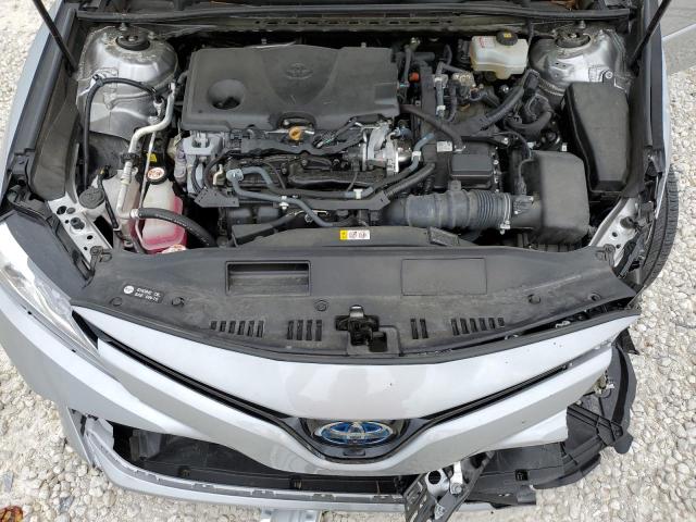 4T1B21HK9KU013187 - 2019 TOYOTA CAMRY HYBRID SILVER photo 11