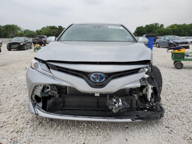 4T1B21HK9KU013187 - 2019 TOYOTA CAMRY HYBRID SILVER photo 5