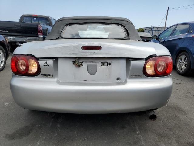 JM1NB353540400694 - 2004 MAZDA MX-5 MIATA BASE SILVER photo 6