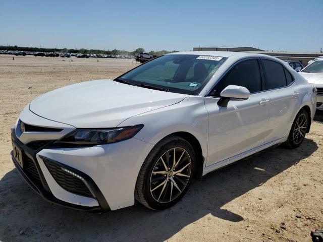 4T1G11AK7RU875613 - 2024 TOYOTA CAMRY SE NIGHT SHADE WHITE photo 1