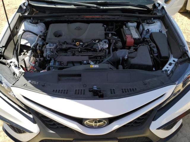 4T1G11AK7RU875613 - 2024 TOYOTA CAMRY SE NIGHT SHADE WHITE photo 11