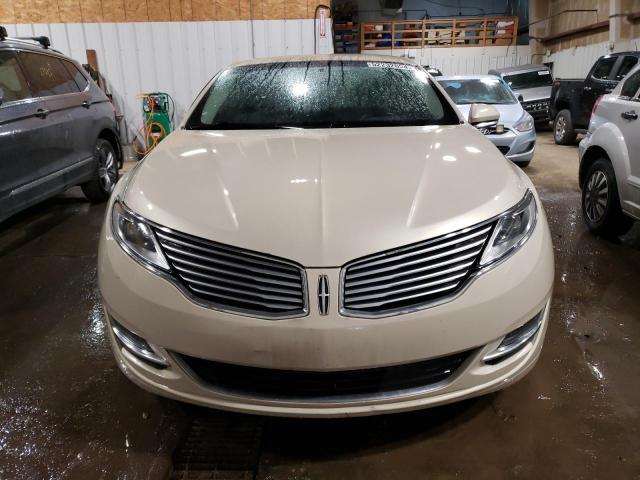 3LN6L2G97FR617806 - 2015 LINCOLN MKZ WHITE photo 5