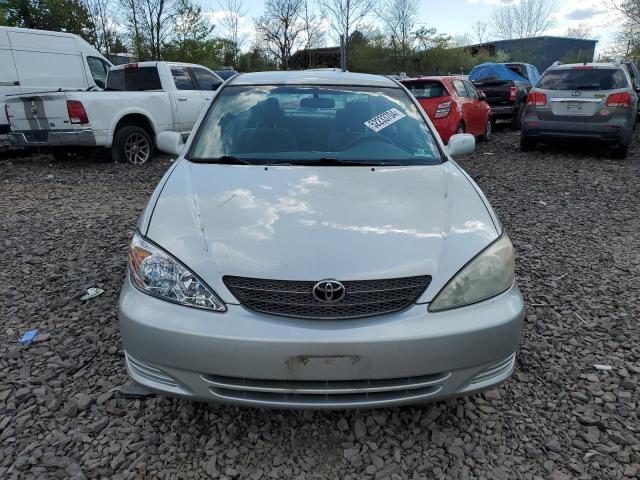 4T1BE32K62U053240 - 2002 TOYOTA CAMRY LE SILVER photo 5