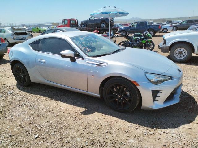 JF1ZNAA15L8752620 - 2020 TOYOTA 86 SILVER photo 4