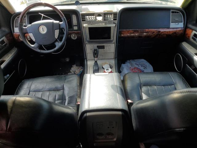 5LMFU28R13LJ27266 - 2003 LINCOLN NAVIGATOR BLACK photo 8