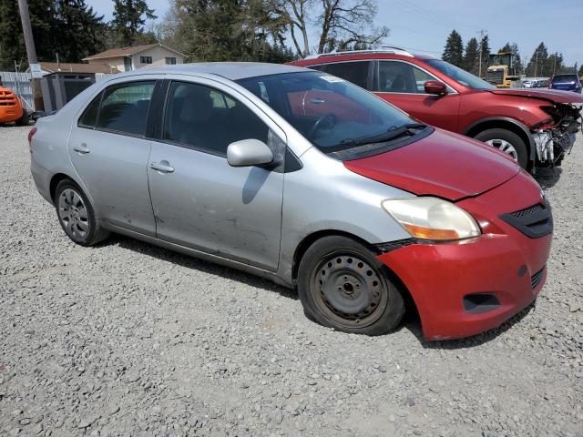 JTDBT923371111206 - 2007 TOYOTA YARIS SILVER photo 4