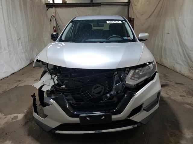 JN8AT2MV8HW253786 - 2017 NISSAN ROGUE S SILVER photo 5