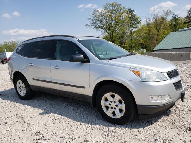 1GNKVEED5BJ334824 - 2011 CHEVROLET TRAVERSE LS SILVER photo 4