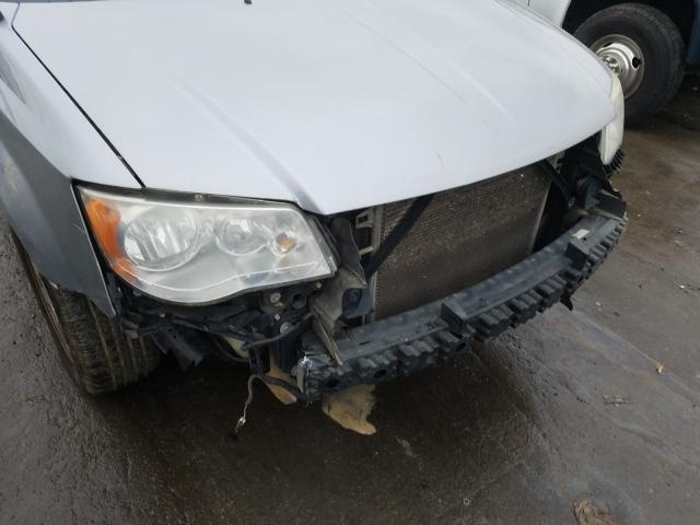 2C4RC1BG3DR656445 - 2013 CHRYSLER TOWN & COU TOURING ნაცრისფერი ფოტო 9