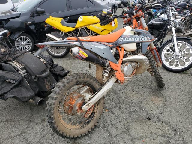 VBKXWM236PM394133 - 2023 KTM 300 XC-W TPI ORANGE photo 4