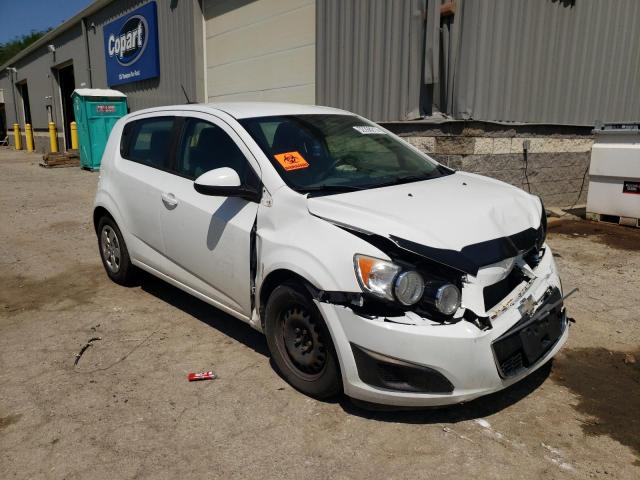 1G1JA6SH3F4170242 - 2015 CHEVROLET SONIC LS WHITE photo 4