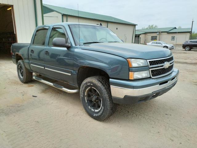 2GCEK13ZX71144413 - 2007 CHEVROLET SILVERADO K1500 CLASSIC CREW CAB BLUE photo 4