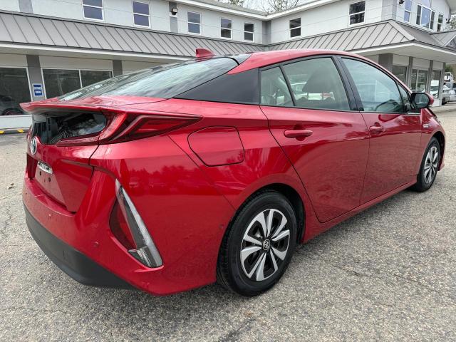 JTDKARFP9H3024760 - 2017 TOYOTA PRIUS PRIM RED photo 4