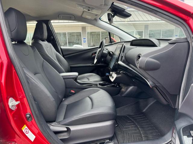 JTDKARFP9H3024760 - 2017 TOYOTA PRIUS PRIM 红色 照片 5