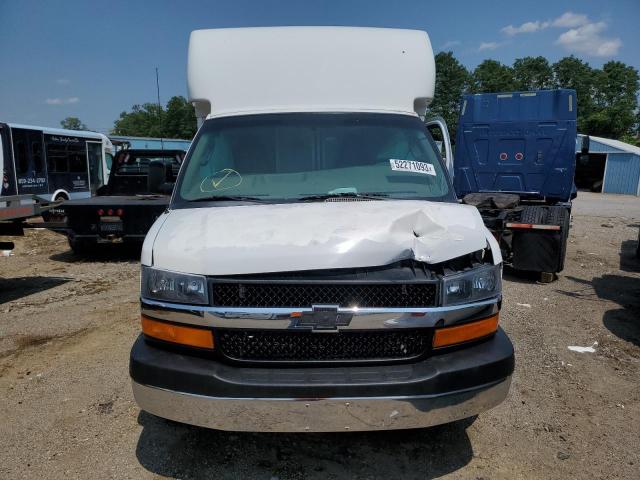 1GB0GRFFXG1329681 - 2016 CHEVROLET EXPRESS G3 WHITE photo 5