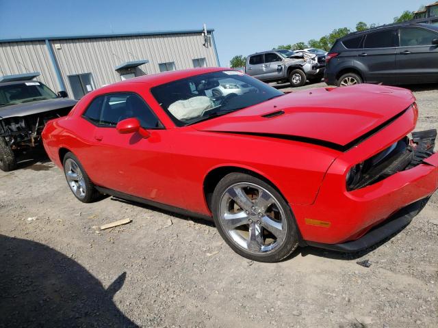 2C3CDYAG2EH195814 - 2014 DODGE CHALLENGER SXT RED photo 4