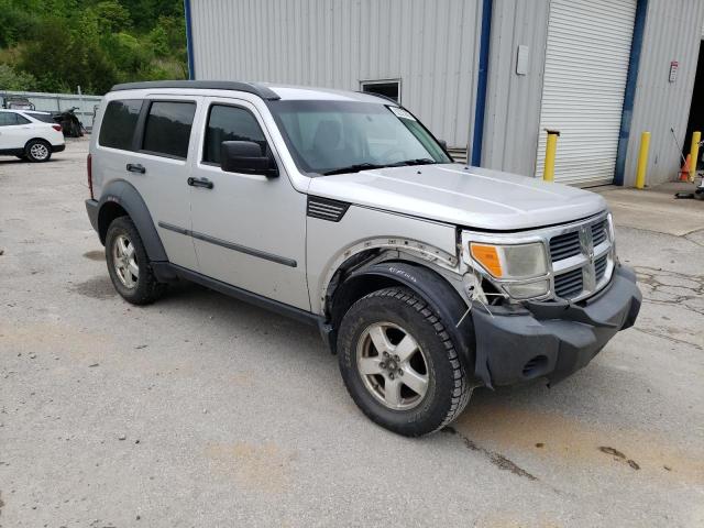 1D8GU28K87W564024 - 2007 DODGE NITRO SXT SILVER photo 4