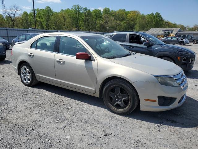 3FAHP0HA8AR161182 - 2010 FORD FUSION SE BEIGE photo 4