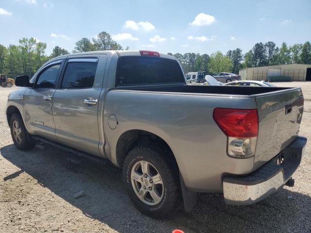 5TBDV54108S502592 - 2008 TOYOTA TUNDRA CREWMAX SILVER photo 2