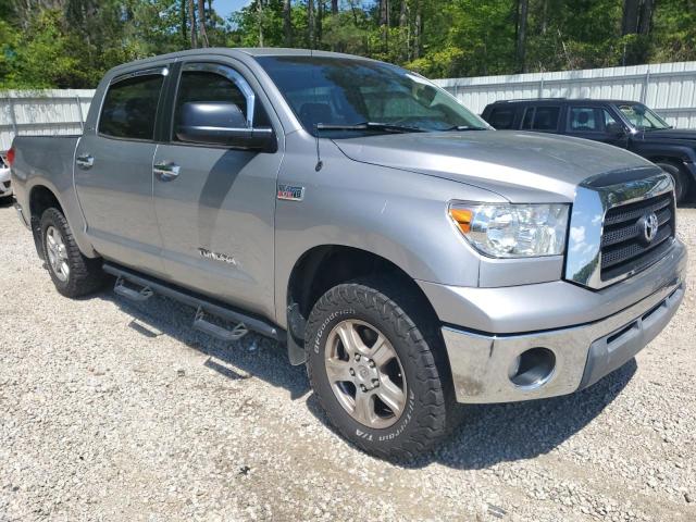 5TBDV54108S502592 - 2008 TOYOTA TUNDRA CREWMAX SILVER photo 4