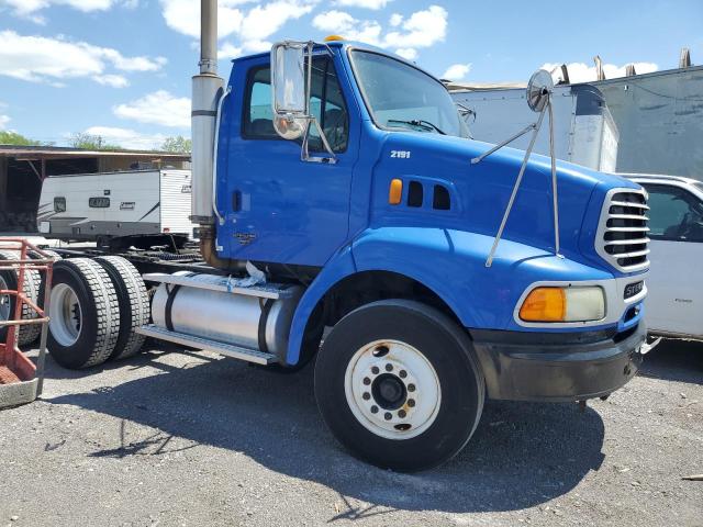 2004 STERLING TRUCK AT 9500, 